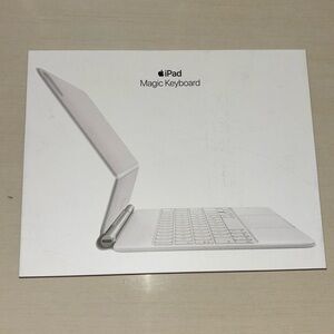 iPad magic keyboard like new.